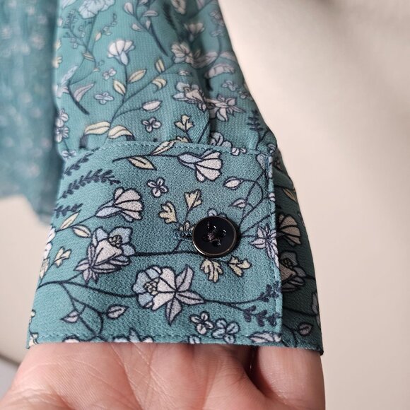 Cabi M Blue Chase Blouse Split Neck Chiffon Romantic Floral Career Office 3761 - Picture 2 of 5